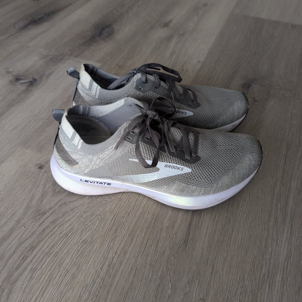 Brooks Levitate 4 Grey/Blackened Pearl/Purple